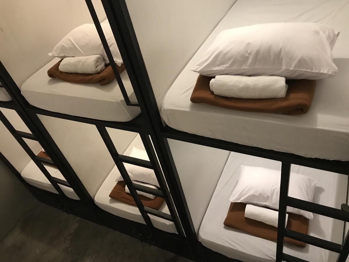 Nine Dollar Hostel Legian (Bali) Exterior photo